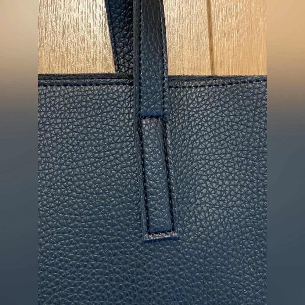 Vince Camuto Ciao Bella Black and Gray Leather Tote Bag – 17"x 11.5" - Picture 3 of 9